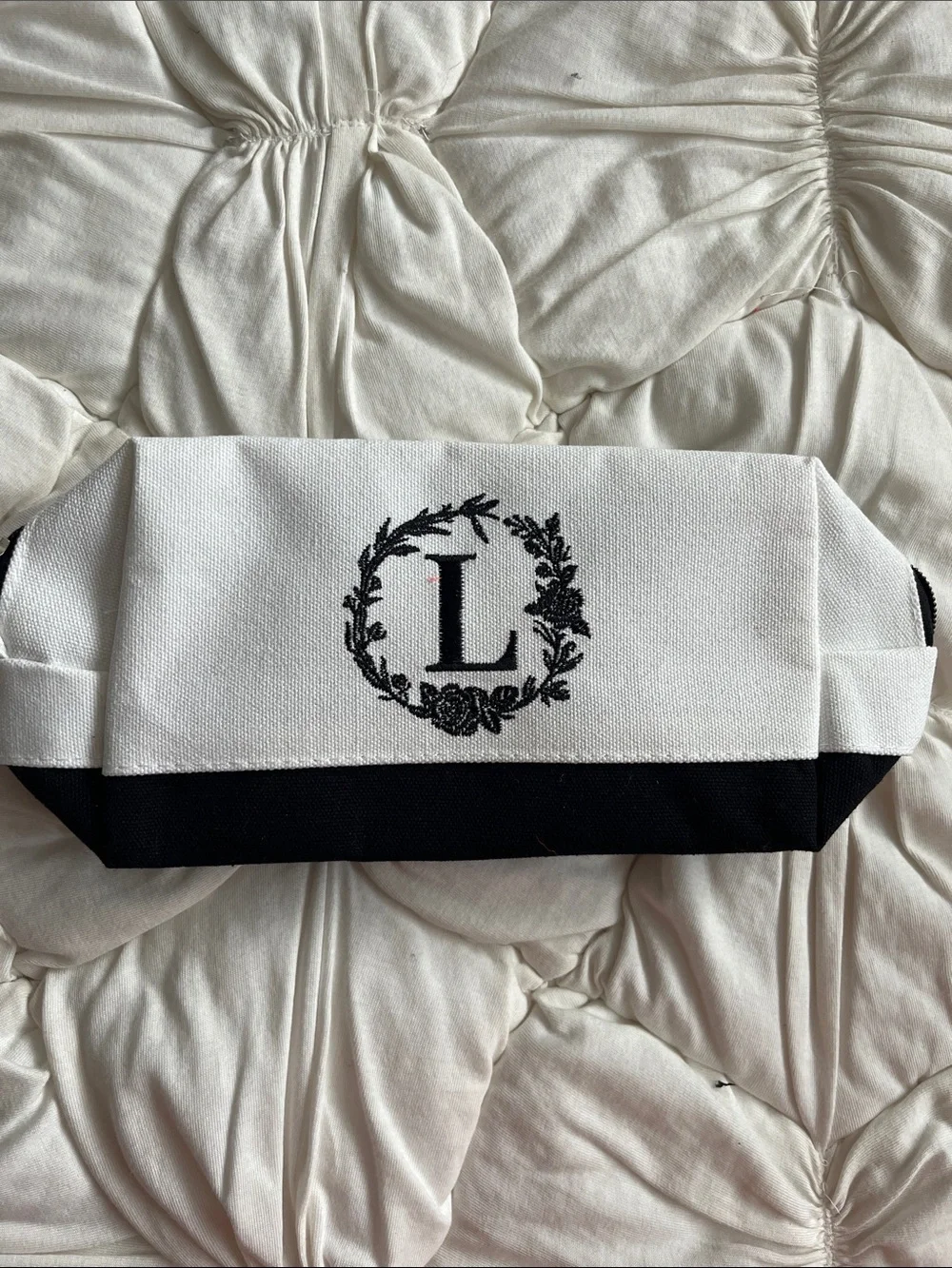 Monogrammed “L”Canvas Tote Bag - Brand NEW✨🖤🤍